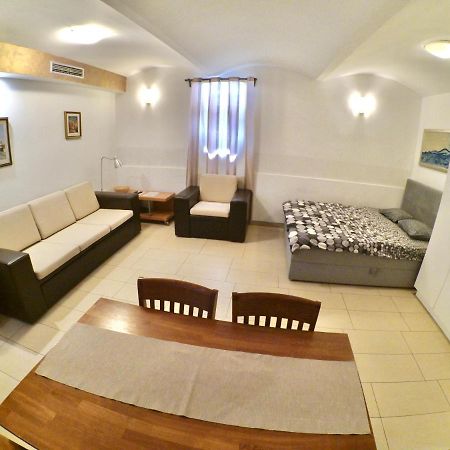 Carla Studio Apartment Zagreb Dış mekan fotoğraf