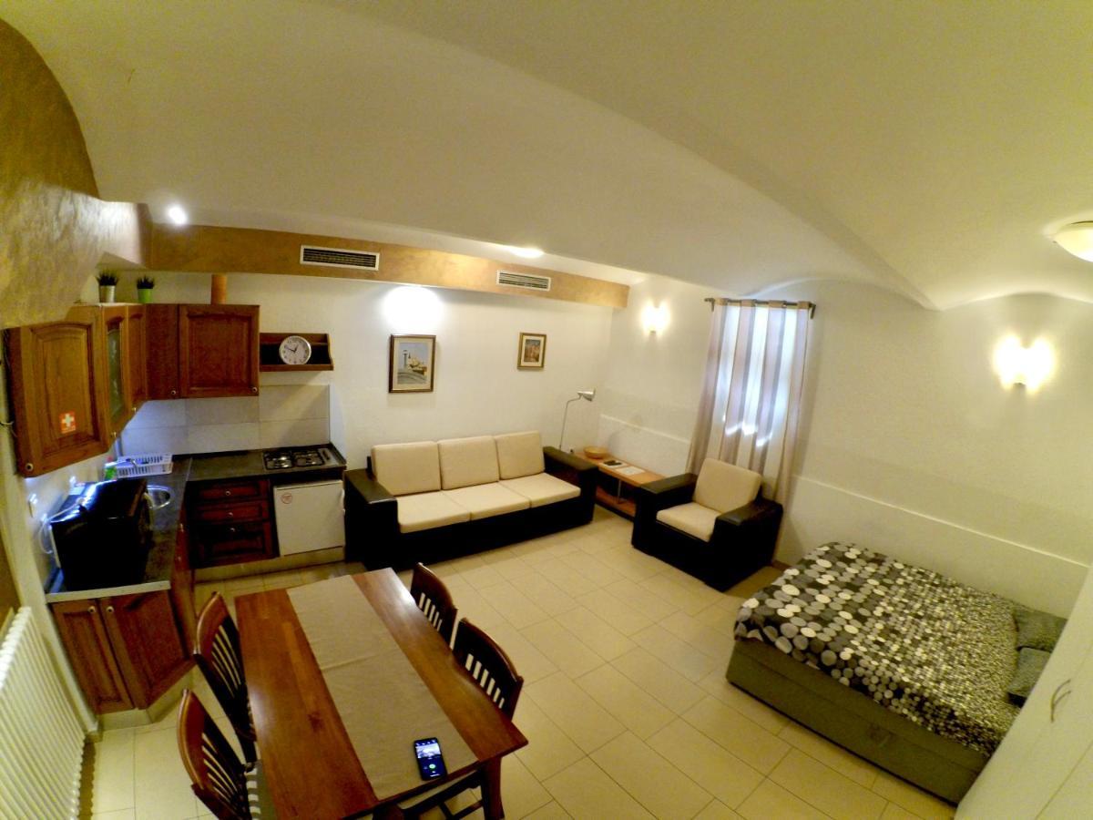 Carla Studio Apartment Zagreb Dış mekan fotoğraf